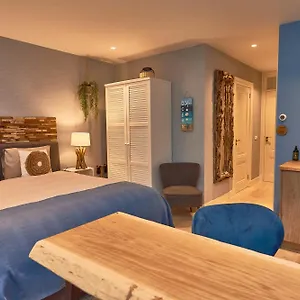  Bed & Breakfast Heaven In East